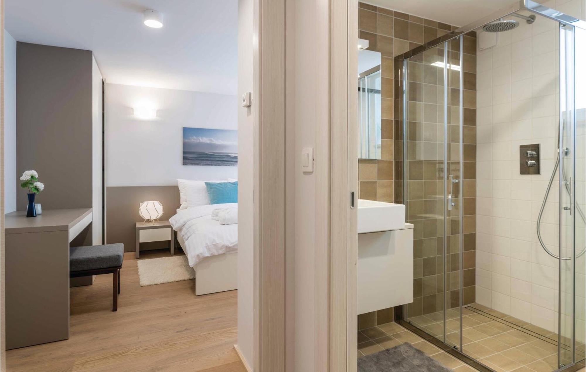 Nice Apartment In Plomin With Jacuzzi Kültér fotó